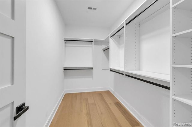 4546 Niagara Lane, Bloomfield Hills, MI 48301