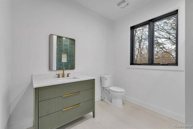 4546 Niagara Lane, Bloomfield Hills, MI 48301