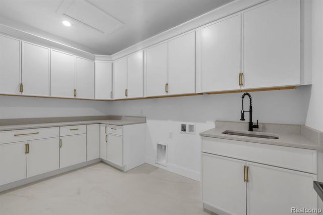 4546 Niagara Lane, Bloomfield Hills, MI 48301