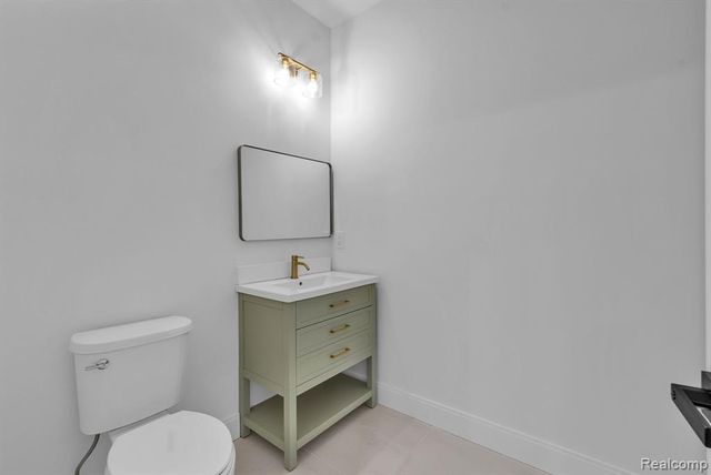 4546 Niagara Lane, Bloomfield Hills, MI 48301