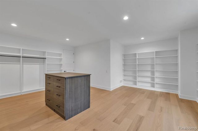 4546 Niagara Lane, Bloomfield Hills, MI 48301