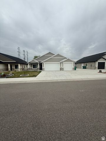 2217 S 3150 W, West Haven, UT 84401