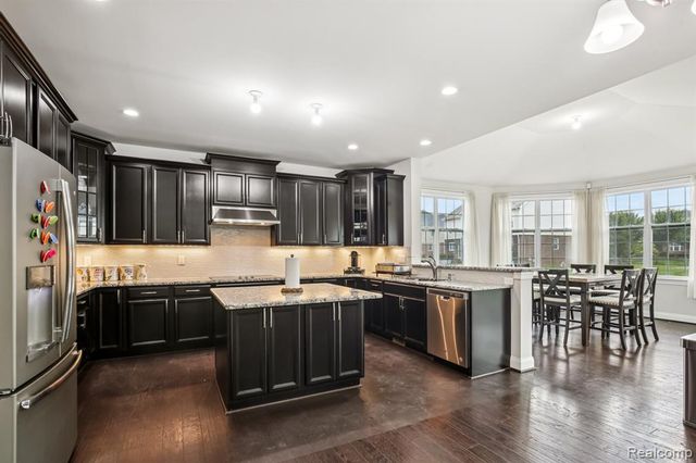 51110 Gulfstream Park Drive, Canton, MI 48188