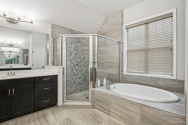 51110 Gulfstream Park Drive, Canton, MI 48188