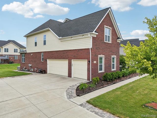 51110 Gulfstream Park Drive, Canton, MI 48188