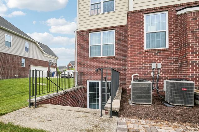 51110 Gulfstream Park Drive, Canton, MI 48188