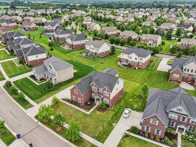 51110 Gulfstream Park Drive, Canton, MI 48188