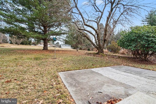 730 SHADY DR, Harrisburg, PA 17111