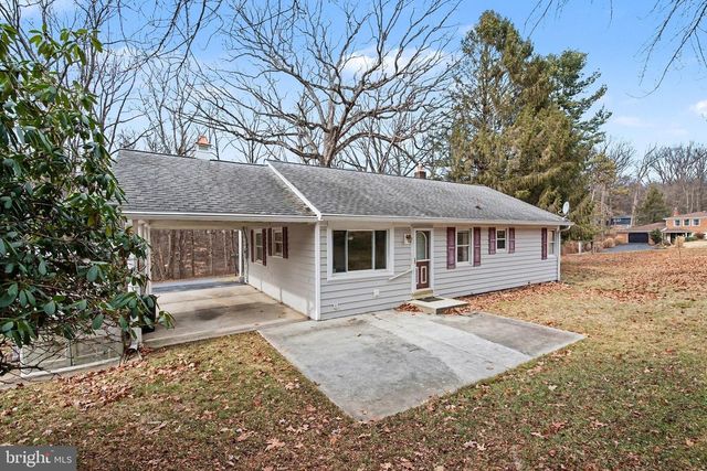 730 SHADY DR, Harrisburg, PA 17111