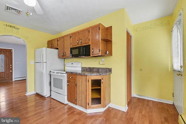 730 SHADY DR, Harrisburg, PA 17111