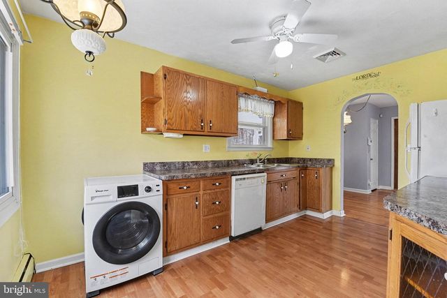 730 SHADY DR, Harrisburg, PA 17111