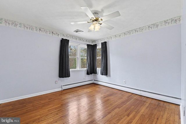 730 SHADY DR, Harrisburg, PA 17111