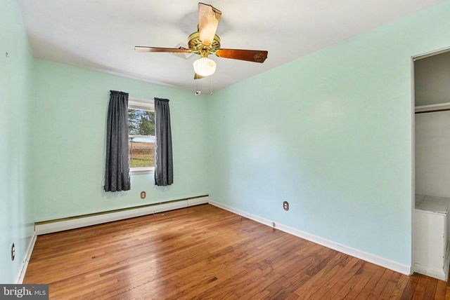 730 SHADY DR, Harrisburg, PA 17111