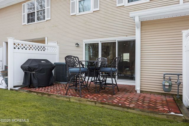 27 Beaumont Court, Tinton Falls, NJ 07724