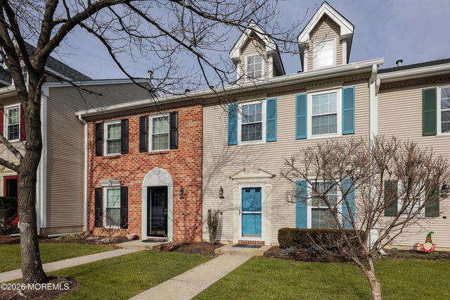 27 Beaumont Court, Tinton Falls, NJ 07724