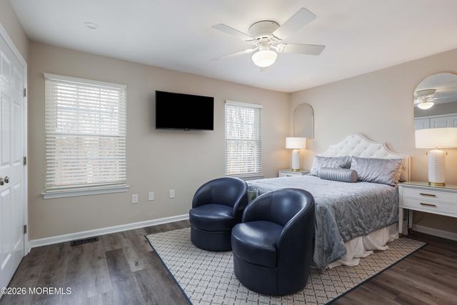 27 Beaumont Court, Tinton Falls, NJ 07724