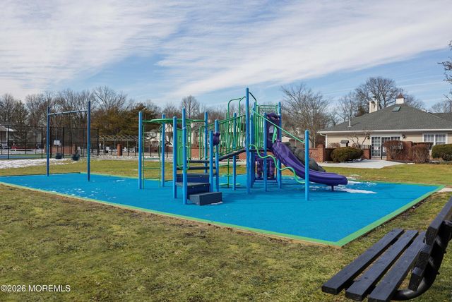 27 Beaumont Court, Tinton Falls, NJ 07724