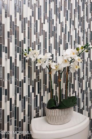 27 Beaumont Court, Tinton Falls, NJ 07724