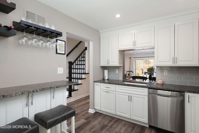 27 Beaumont Court, Tinton Falls, NJ 07724