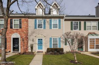 27 Beaumont Court, Tinton Falls, NJ 07724