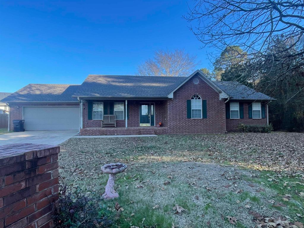 3 Redwood Dr., Clarksville, AR 72830