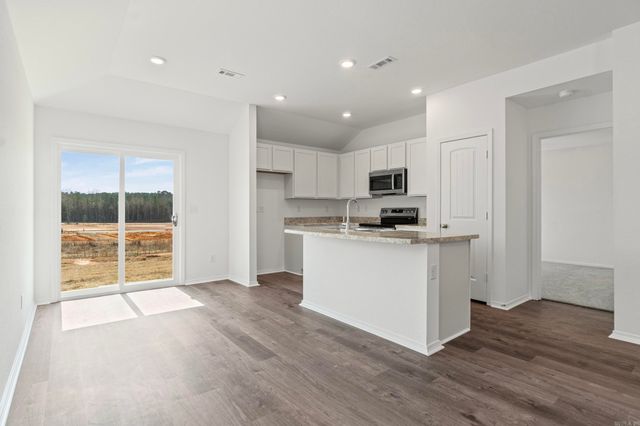 7025 Potomac Trail, Bauxite, AR 72011