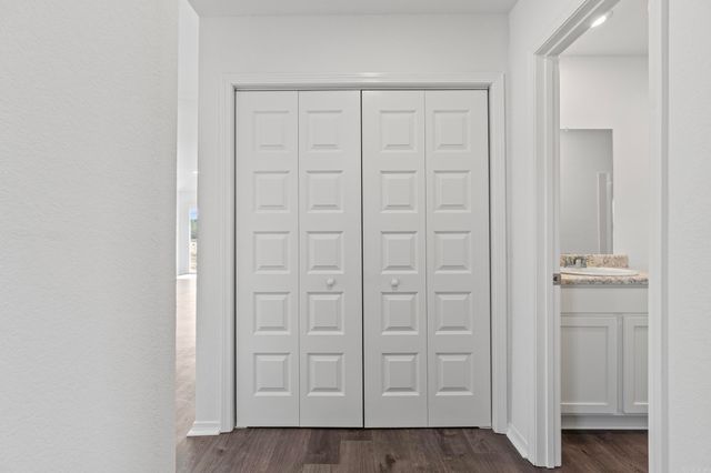 7025 Potomac Trail, Bauxite, AR 72011