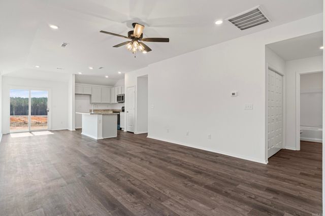 7025 Potomac Trail, Bauxite, AR 72011