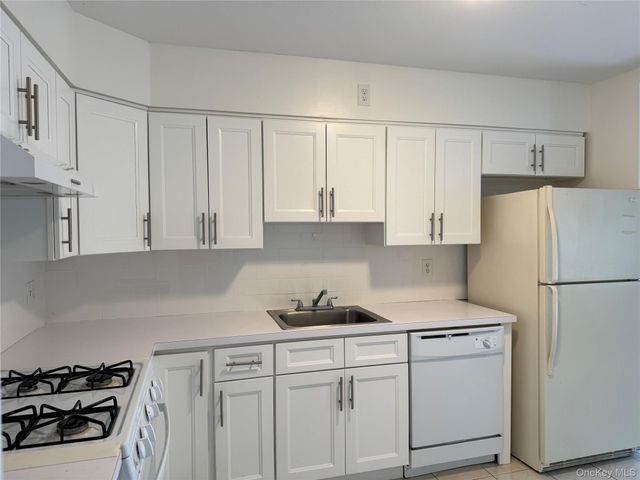 144-44 25th Road, Flushing, NY 11354