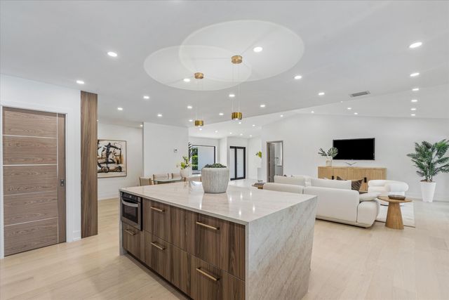 2413 NW 26th Street, Boca Raton, FL 33431