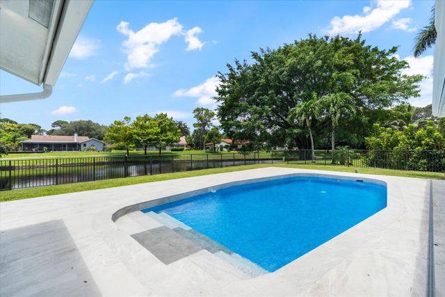 2413 NW 26th Street, Boca Raton, FL 33431