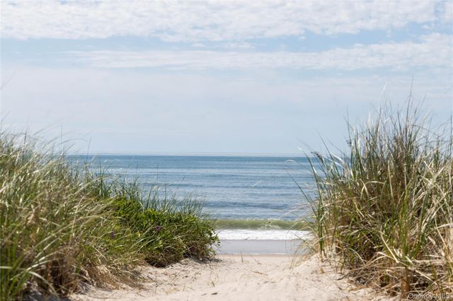 373 Dune Road, Westhampton Beach, NY 11978