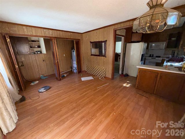 4215 Dinglewood Avenue, Charlotte, NC 28205