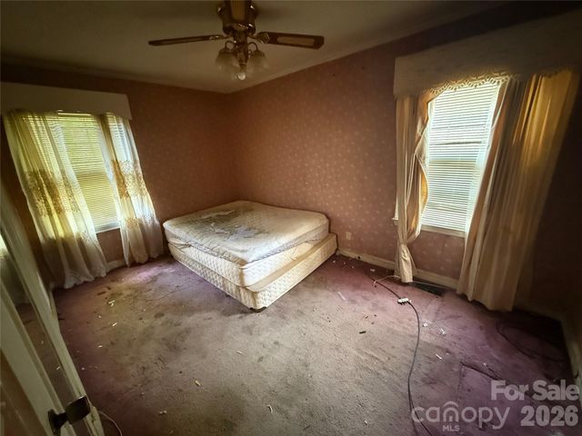 4215 Dinglewood Avenue, Charlotte, NC 28205