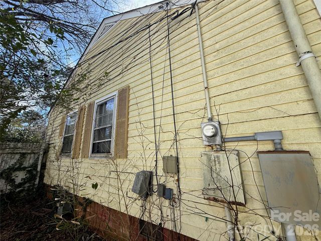 4215 Dinglewood Avenue, Charlotte, NC 28205