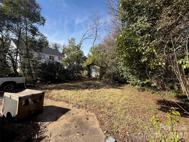 4215 Dinglewood Avenue, Charlotte, NC 28205