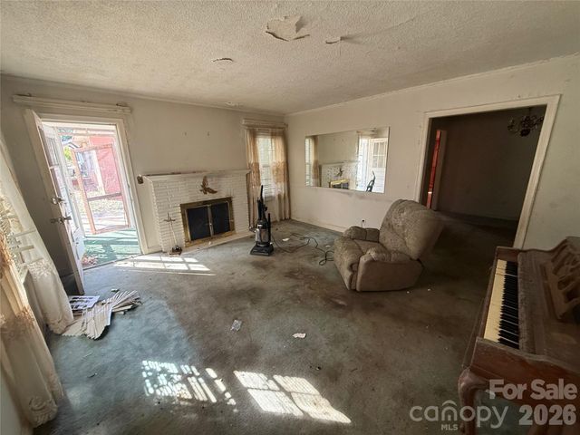 4215 Dinglewood Avenue, Charlotte, NC 28205