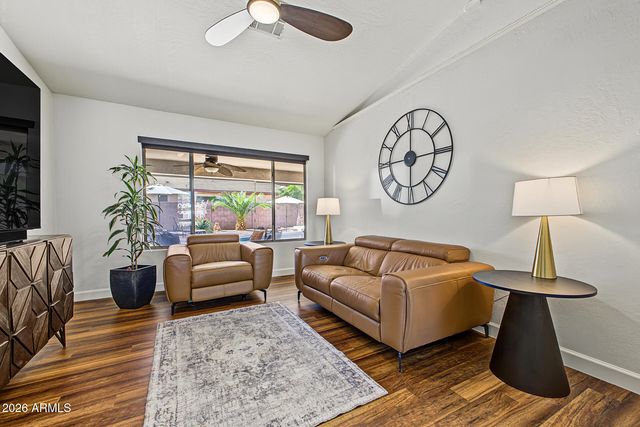 2132 S PENROSE Drive, Gilbert, AZ 85295