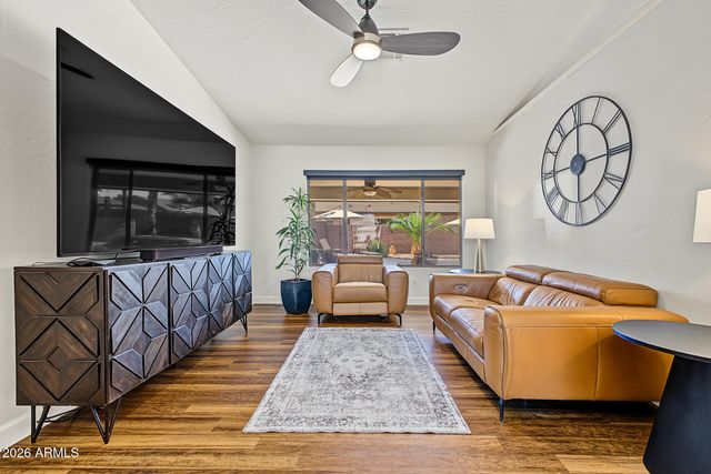 2132 S PENROSE Drive, Gilbert, AZ 85295