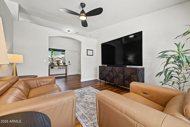 2132 S PENROSE Drive, Gilbert, AZ 85295