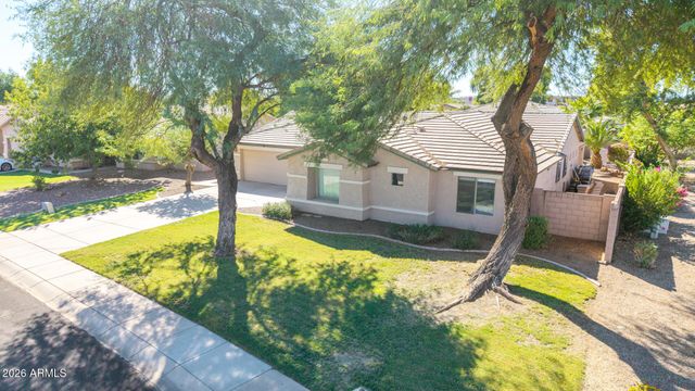 2132 S PENROSE Drive, Gilbert, AZ 85295