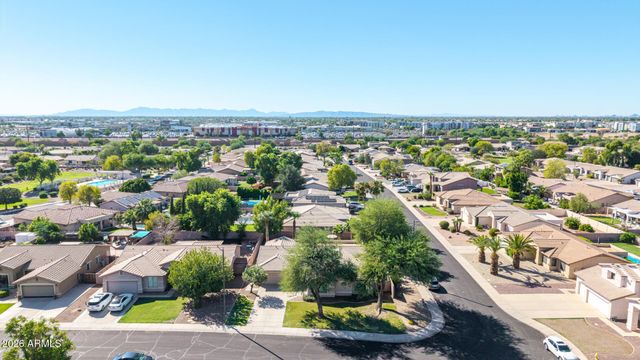 2132 S PENROSE Drive, Gilbert, AZ 85295