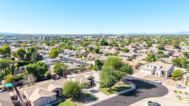 2132 S PENROSE Drive, Gilbert, AZ 85295