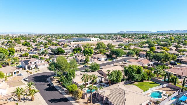2132 S PENROSE Drive, Gilbert, AZ 85295