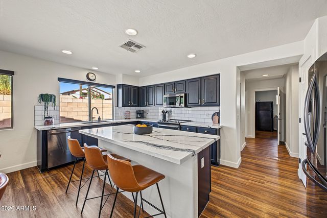 2132 S PENROSE Drive, Gilbert, AZ 85295