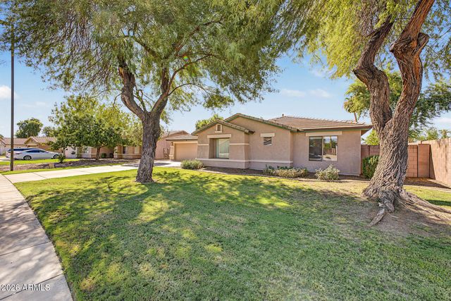2132 S PENROSE Drive, Gilbert, AZ 85295