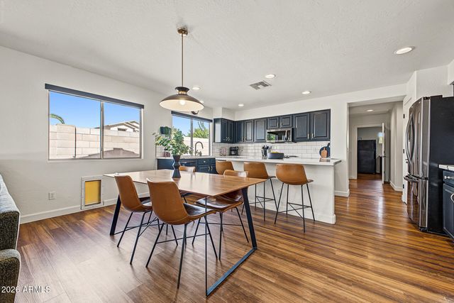 2132 S PENROSE Drive, Gilbert, AZ 85295