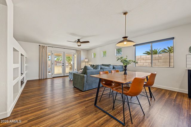 2132 S PENROSE Drive, Gilbert, AZ 85295