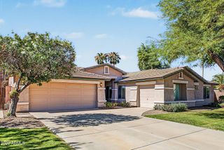 2132 S PENROSE Drive, Gilbert, AZ 85295