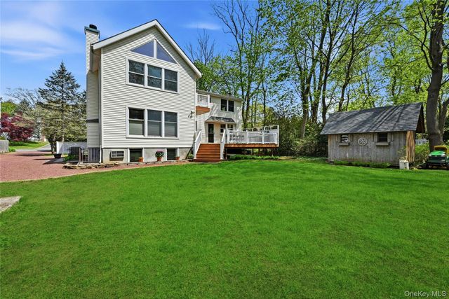 95 6th Avenue, Huntington Station, NY 11746